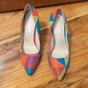 Multicolored pointy toe pumps